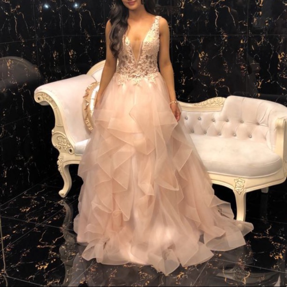 MAC DUGGAL DRESS - Picture 2 of 3